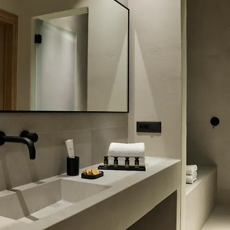 Naxian Rhapsody Luxury סטלידה